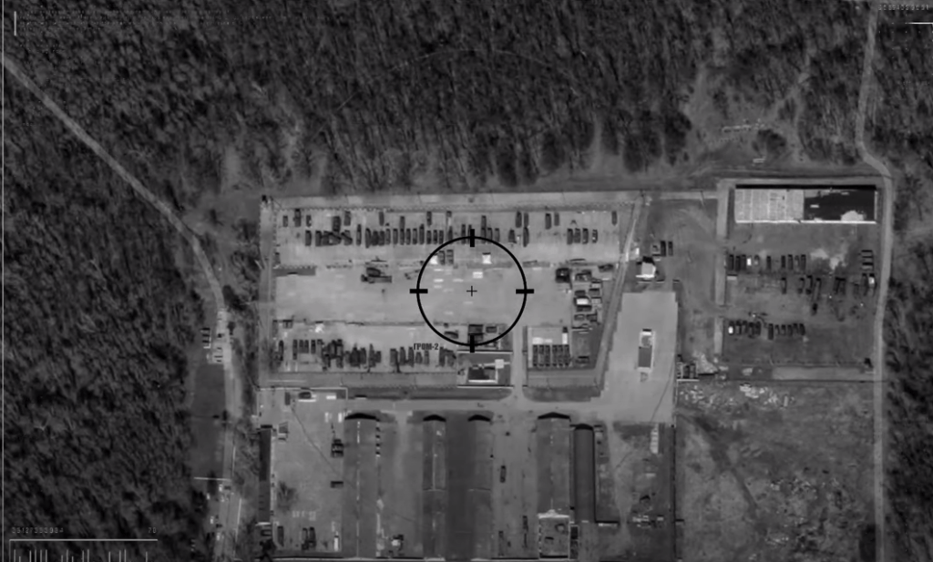 ВСУ тактическим ракетным комплексом Гром-2 нанес удар по 448-й ракетной бригаде. Видео