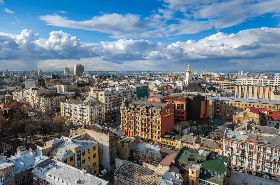 Як оформити право оренди на земельну ділянку в Києві