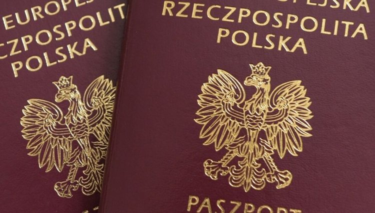 Obtaining Polish Citizenship by Descent: A Guide to Benefits and Procedures
